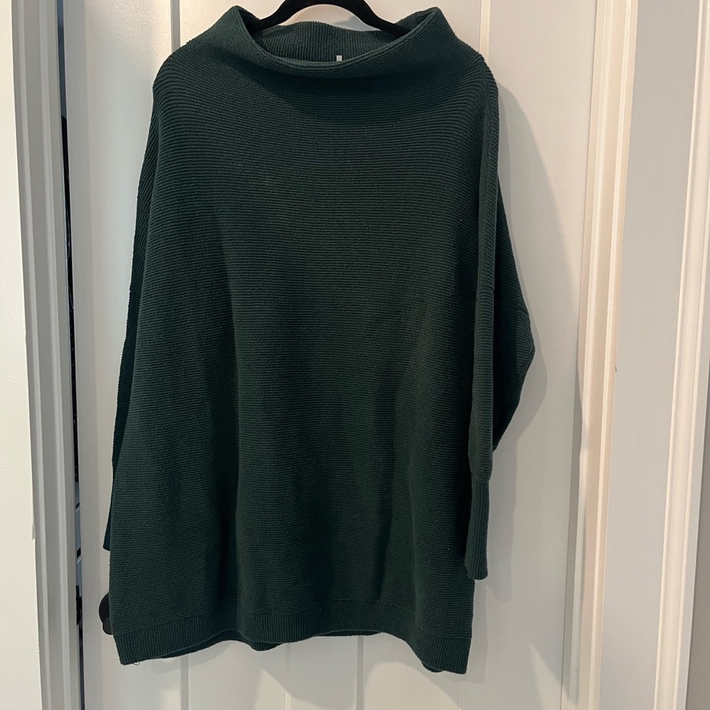 Elegant Forest Green Women's Sweater